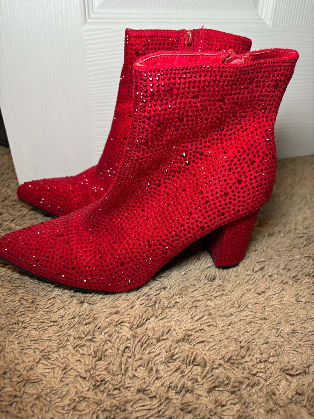 Rhinestone Pointed-Toe Heeled Boots in Red US 9